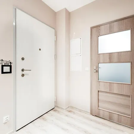 Super Apart Dywizjonu 303 175/58 Daire Varşova